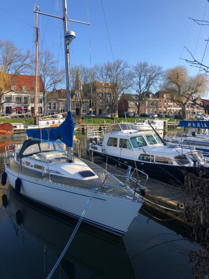 Boot & Breakfast - Slapen Op Het Water Hotel Енкхейзен Екстериор снимка